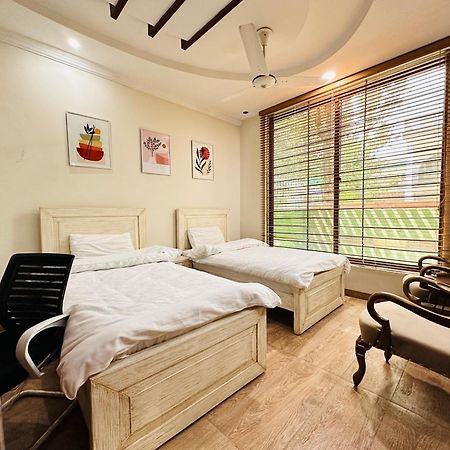 Holidazzle Lodge Islamabad Ngoại thất bức ảnh