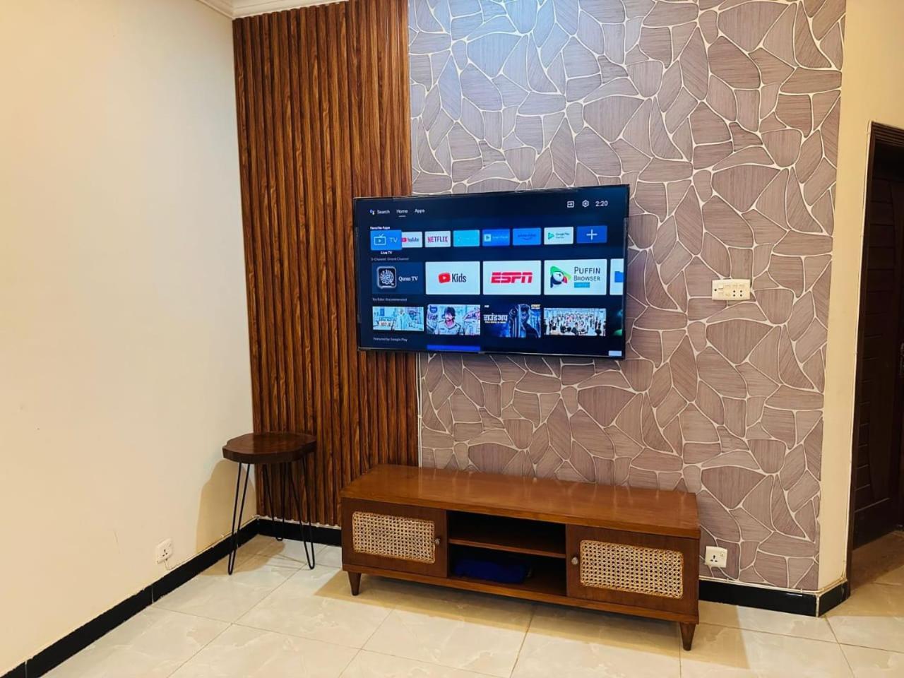 Holidazzle Lodge Islamabad Ngoại thất bức ảnh
