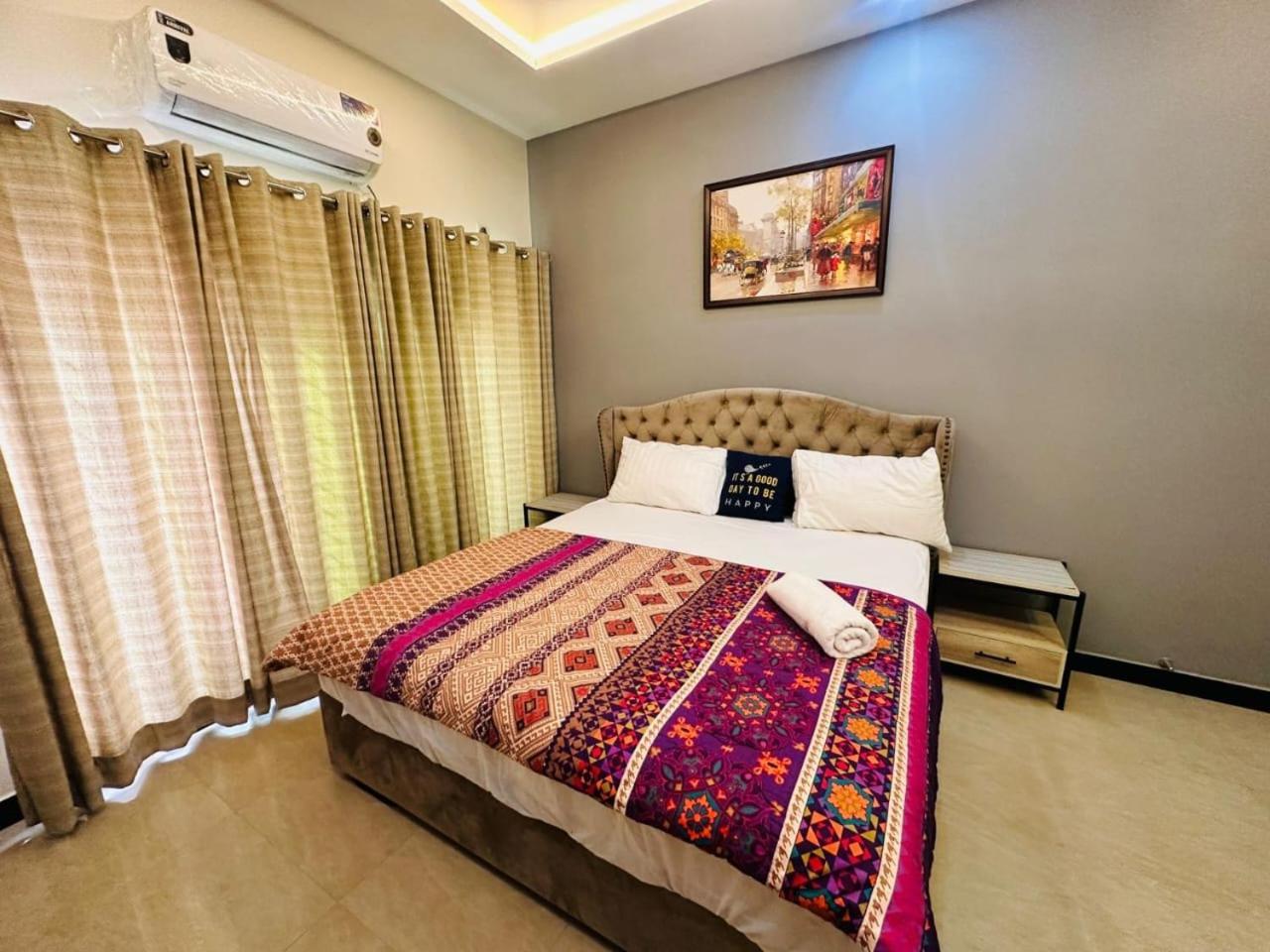 Holidazzle Lodge Islamabad Ngoại thất bức ảnh