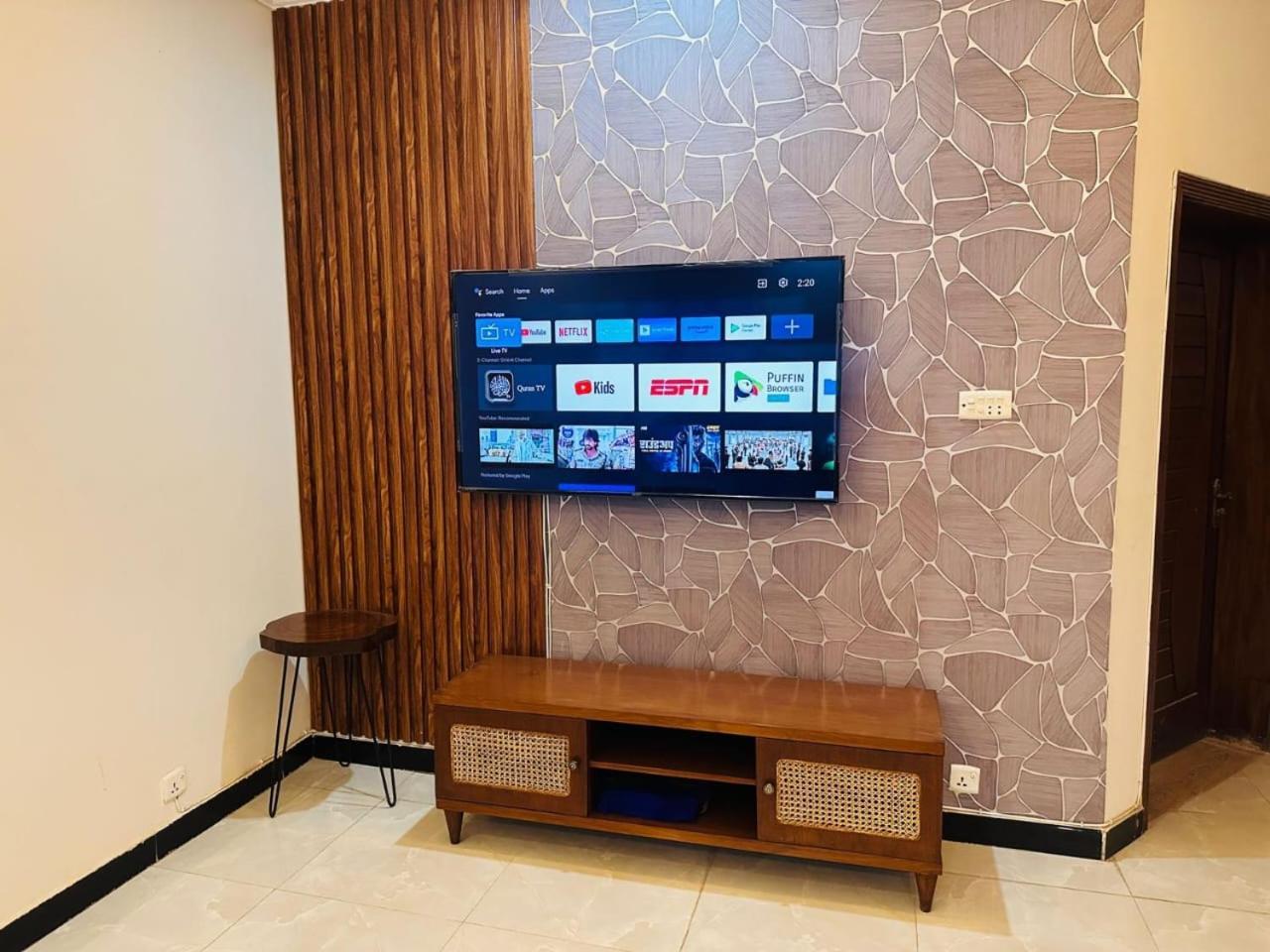Holidazzle Lodge Islamabad Ngoại thất bức ảnh